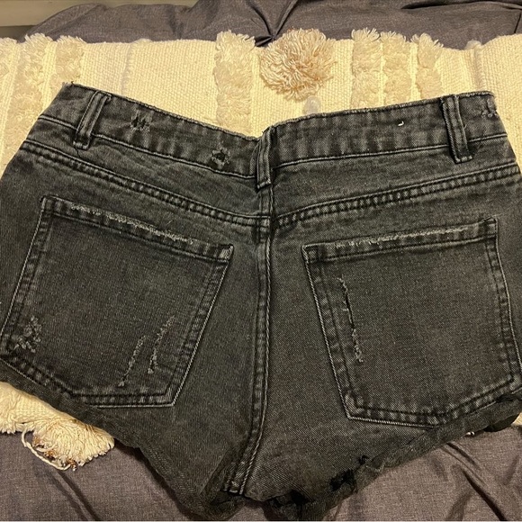 Shorts - Picture 2 of 3